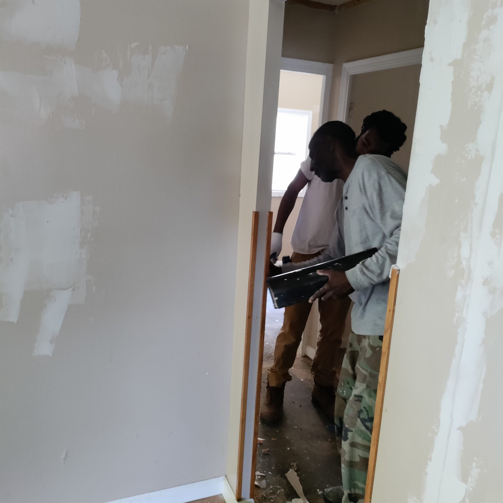 Hands-on tools and site activity during apprenticeship preparation